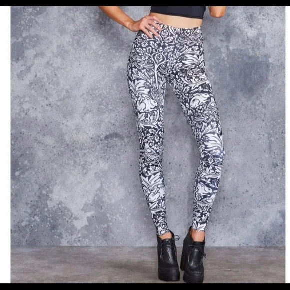 Blackmilk Rabbit black leggings- limited - Picture 3 of 3
